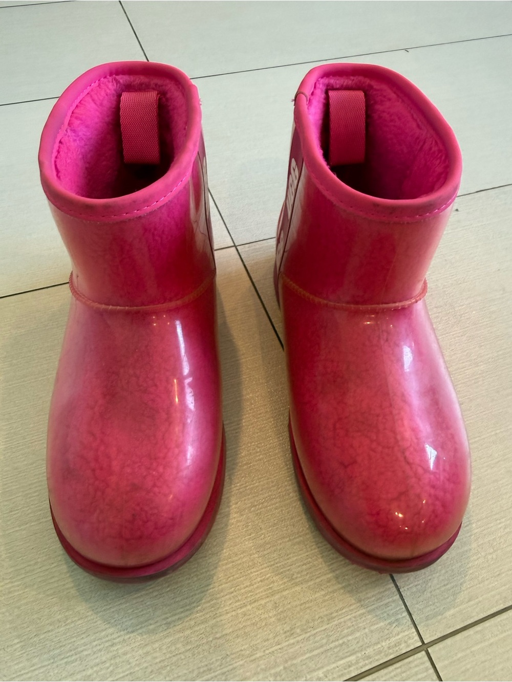 UGG Kids Girls Pink Cozy Winter Boots Rainboots Size 5
